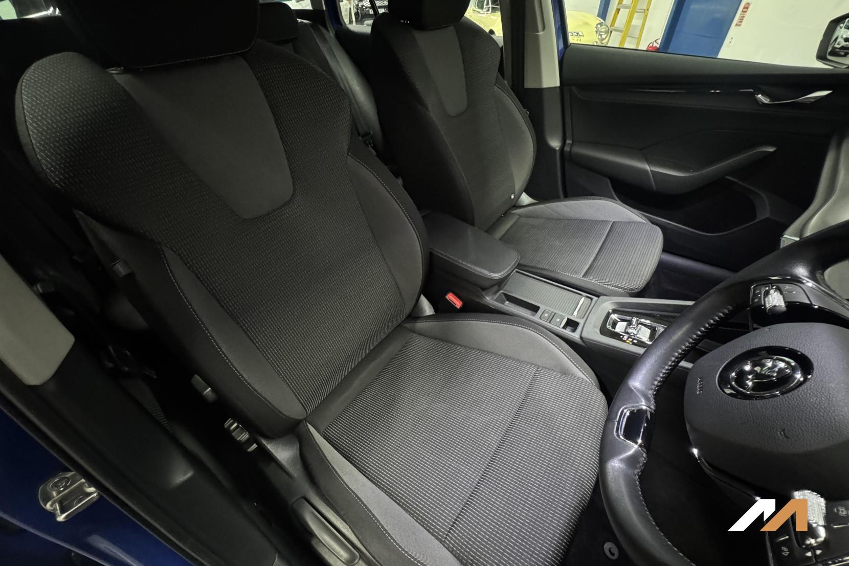 Skoda Octavia 1.4 TSI iV 13kWh SE Technology Estate 5dr Petrol Plug-in Hybrid DSG Euro 6 (s/s) (204 ps)