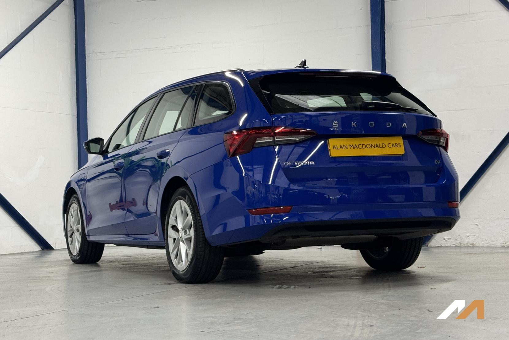 Skoda Octavia 1.4 TSI iV 13kWh SE Technology Estate 5dr Petrol Plug-in Hybrid DSG Euro 6 (s/s) (204 ps)