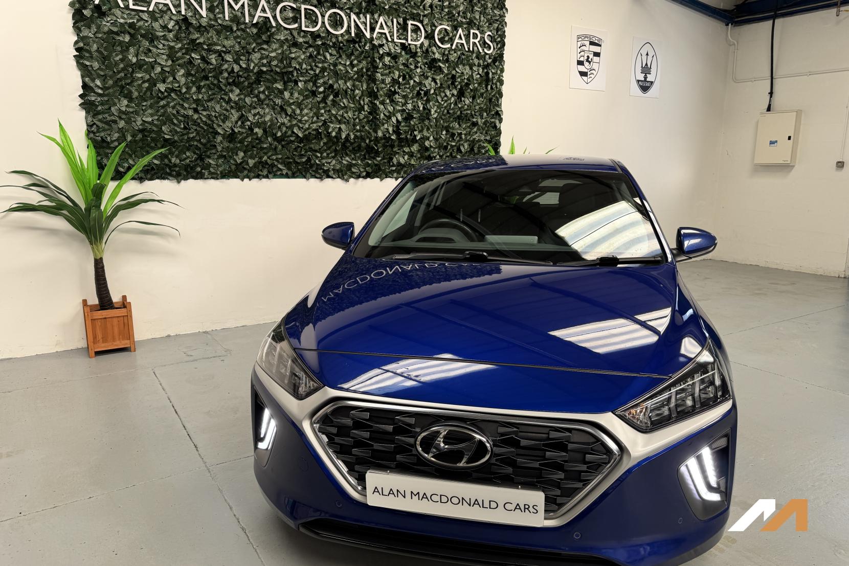 Hyundai IONIQ 1.6 h-GDi Premium SE Hatchback 5dr Petrol Hybrid DCT Euro 6 (s/s) (141 ps)