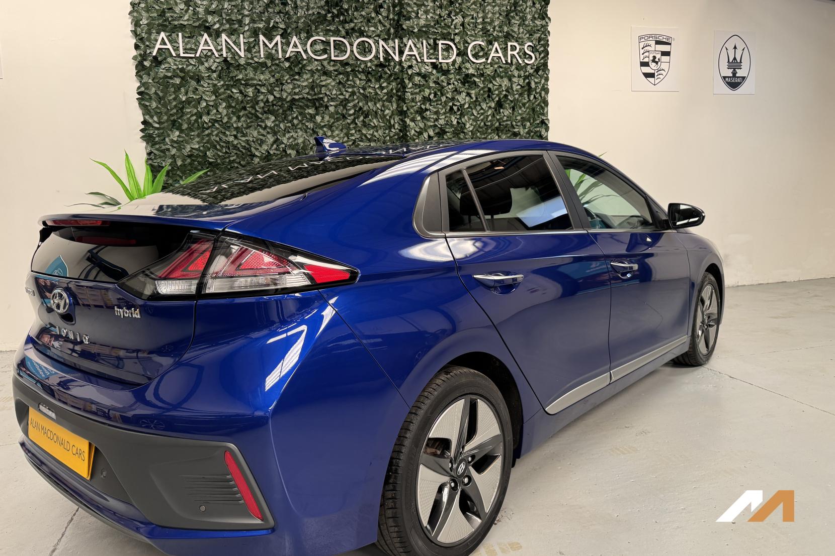 Hyundai IONIQ 1.6 h-GDi Premium SE Hatchback 5dr Petrol Hybrid DCT Euro 6 (s/s) (141 ps)