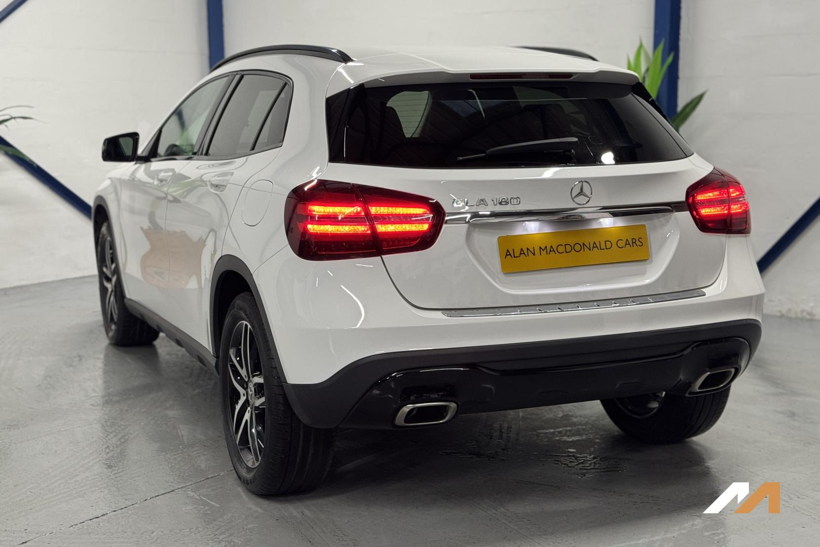 Mercedes-Benz GLA 1.6 GLA180 Urban Edition SUV 5dr Petrol Manual Euro 6 (s/s) (122 ps)