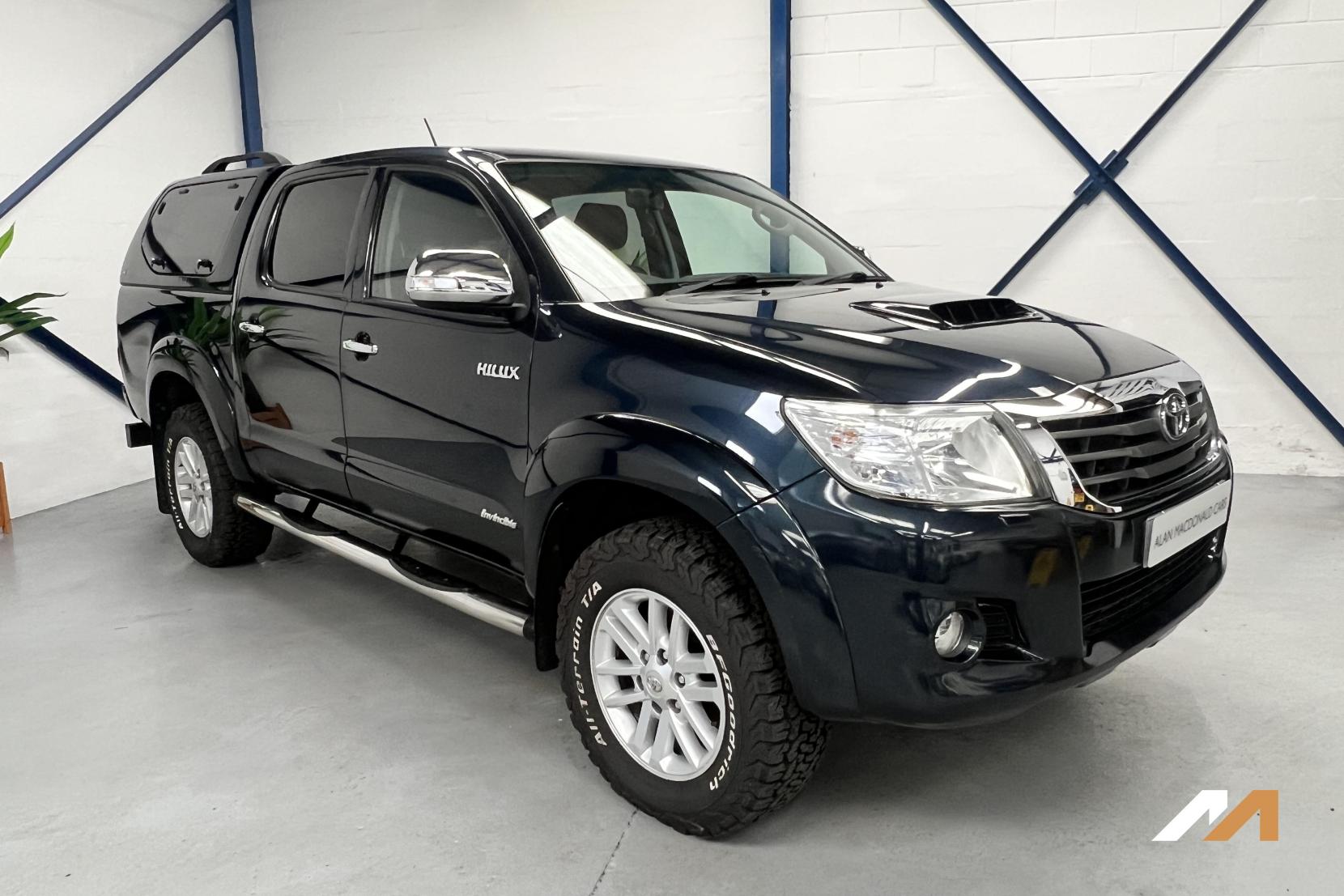 Toyota Hilux 3.0 D-4D Invincible Pickup 4dr Diesel Manual 4WD Euro 5 (171 ps)