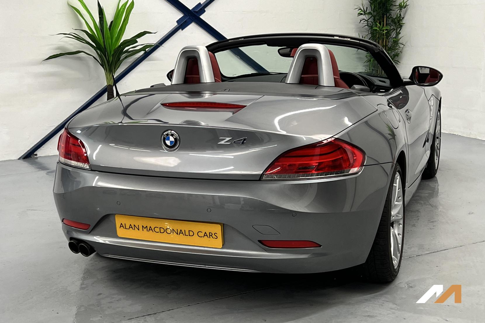 BMW Z4 3.0 30i Convertible 2dr Petrol Auto sDrive Euro 5 (258 ps)