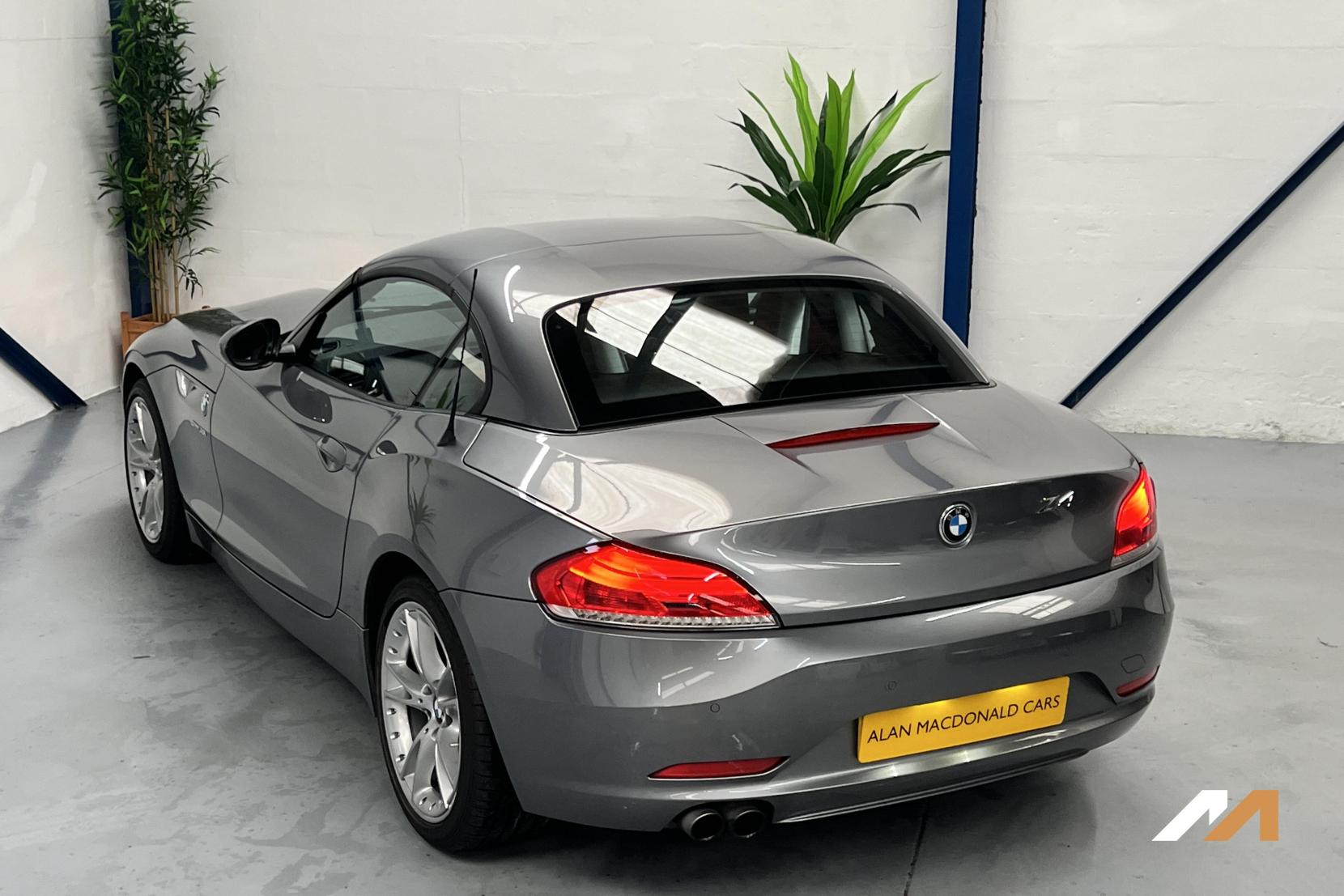 BMW Z4 3.0 30i Convertible 2dr Petrol Auto sDrive Euro 5 (258 ps)