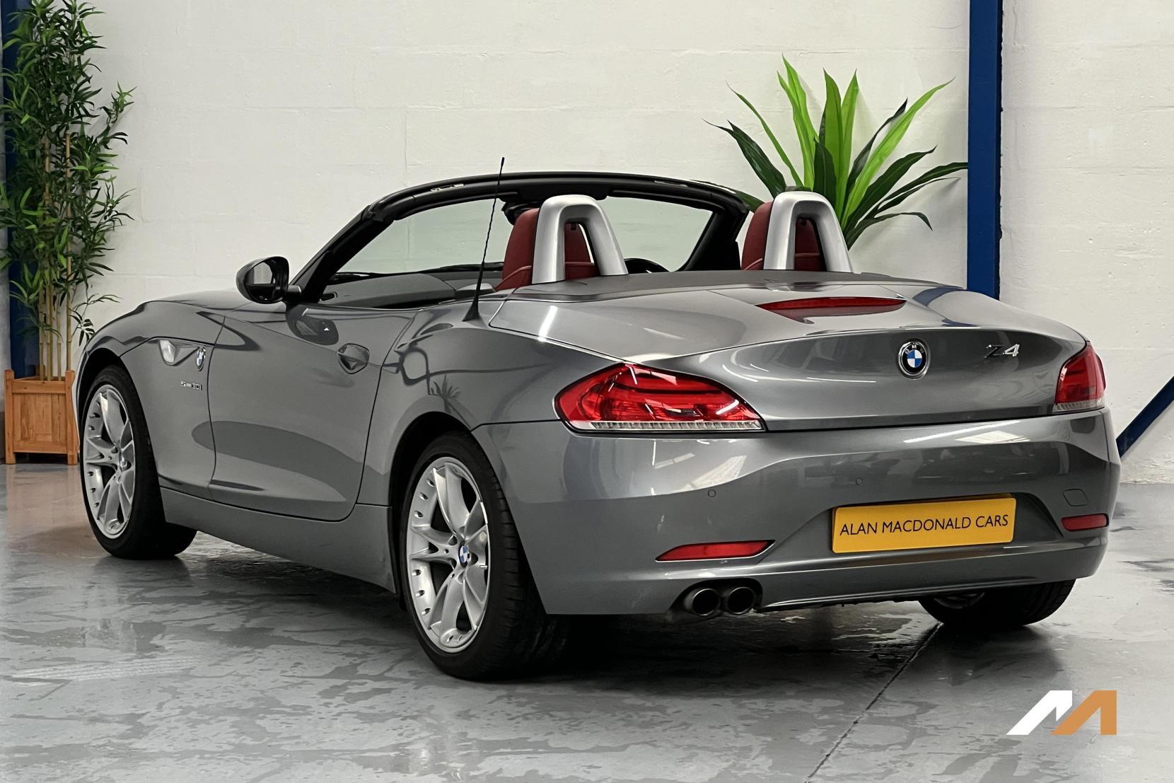 BMW Z4 3.0 30i Convertible 2dr Petrol Auto sDrive Euro 5 (258 ps)