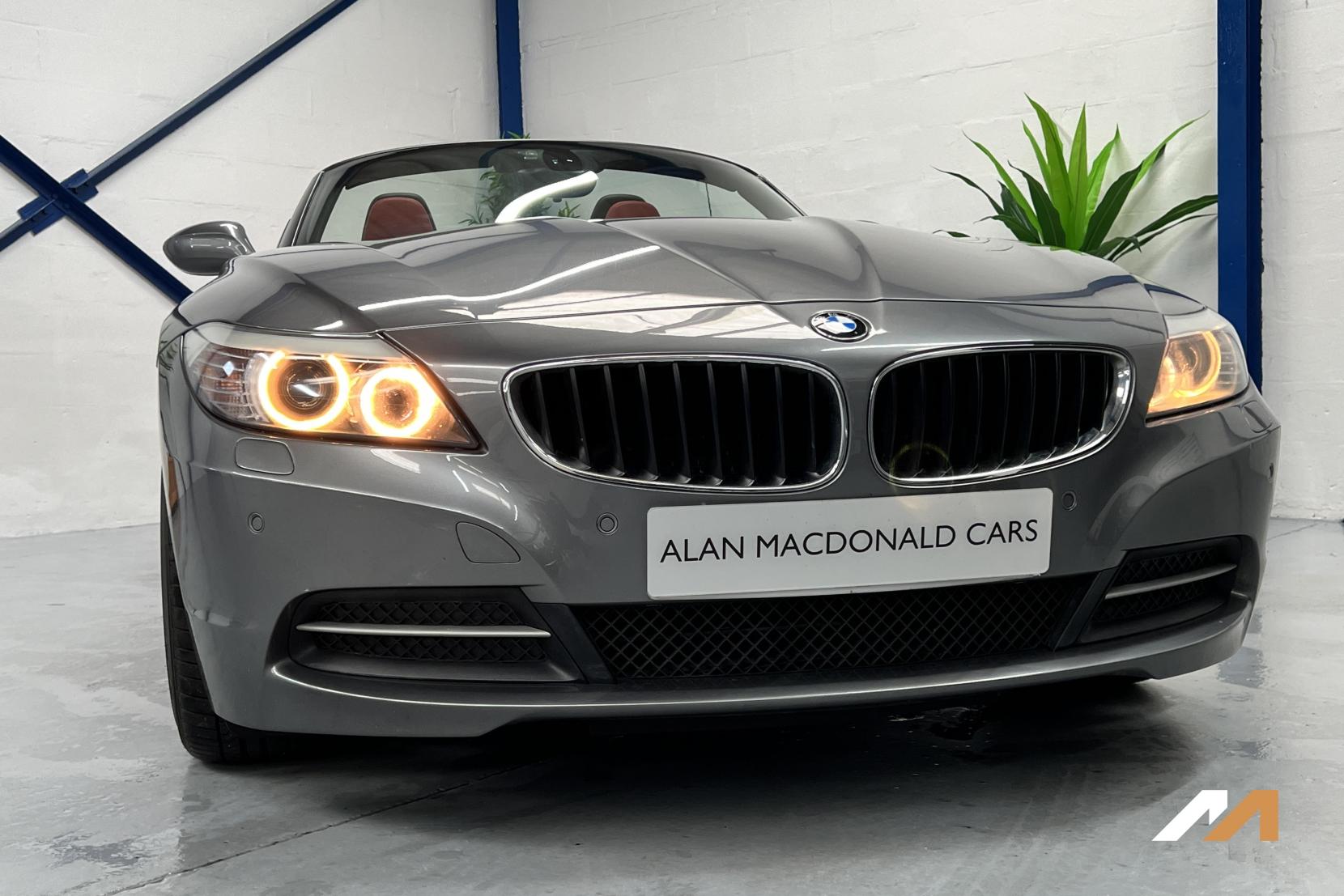 BMW Z4 3.0 30i Convertible 2dr Petrol Auto sDrive Euro 5 (258 ps)