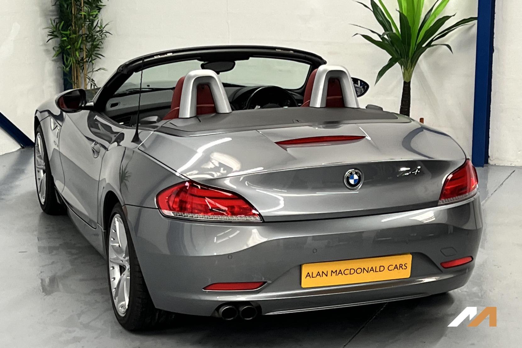 BMW Z4 3.0 30i Convertible 2dr Petrol Auto sDrive Euro 5 (258 ps)