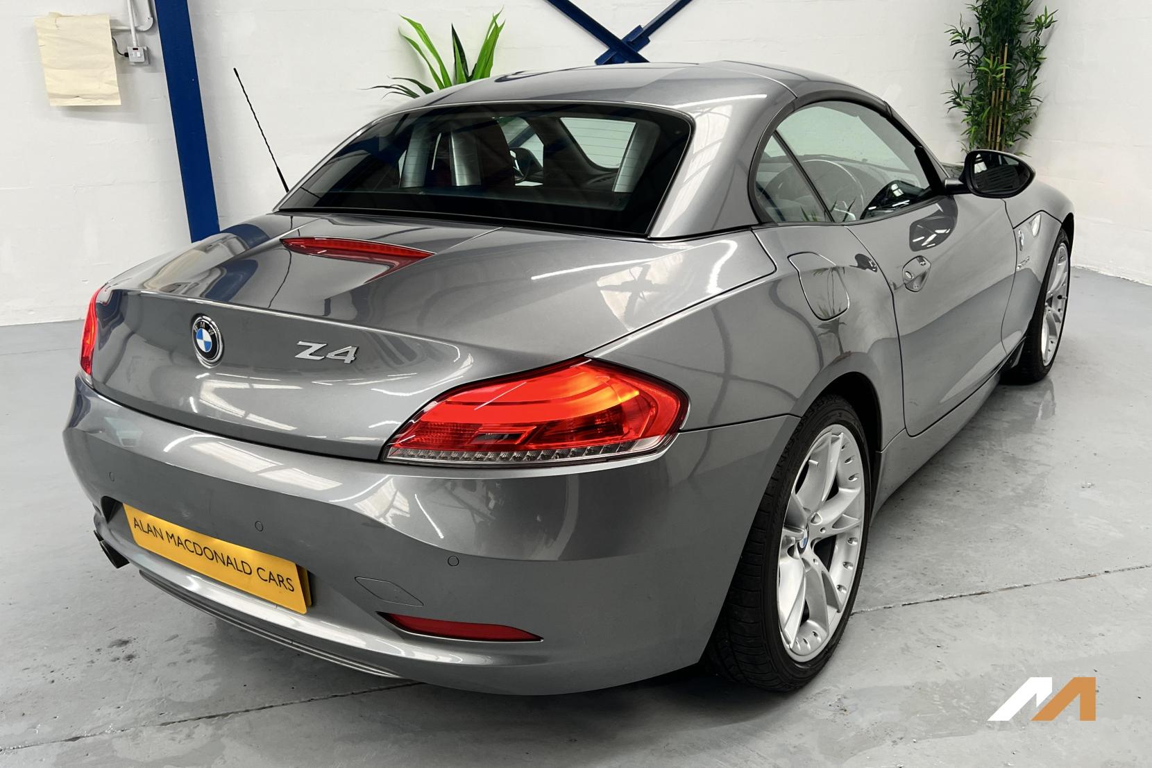 BMW Z4 3.0 30i Convertible 2dr Petrol Auto sDrive Euro 5 (258 ps)