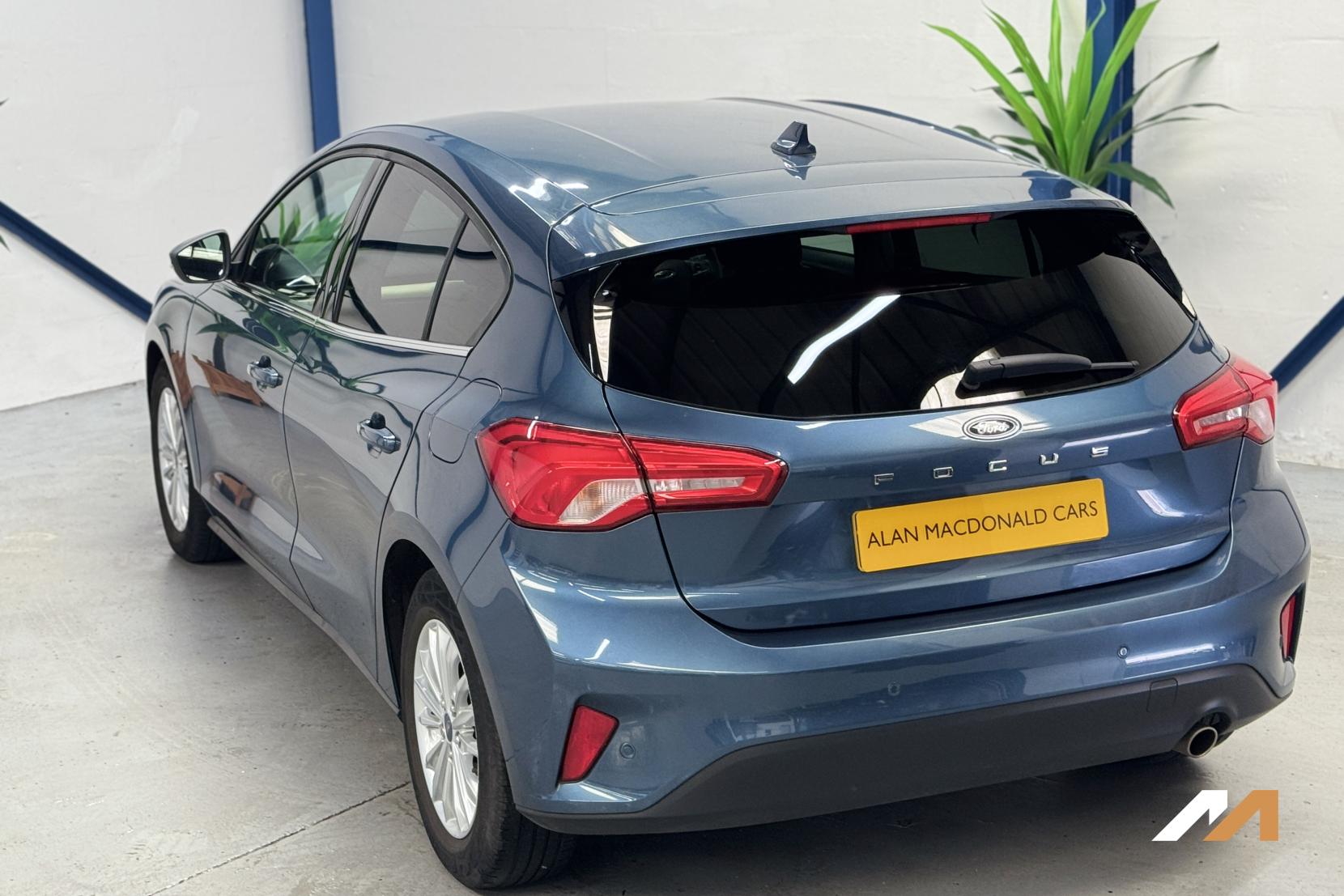 Ford Focus 1.0T EcoBoost Titanium Hatchback 5dr Petrol Manual Euro 6 (s/s) (125 ps)