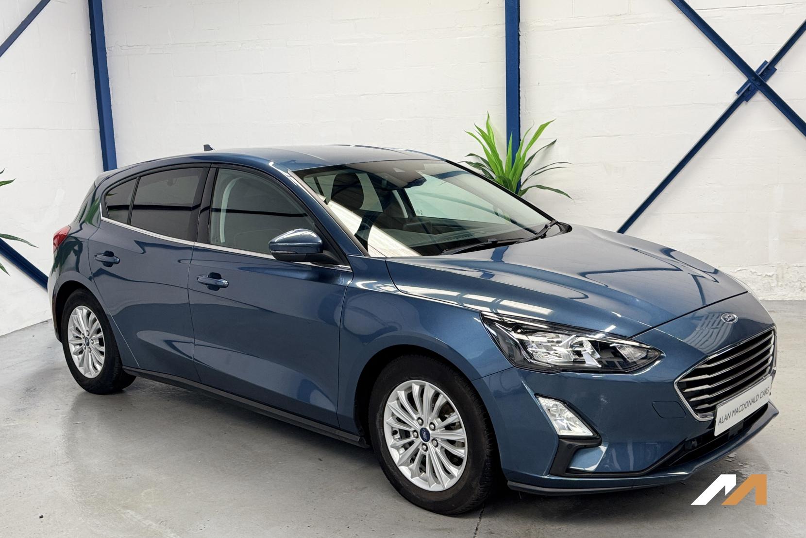 Ford Focus 1.0T EcoBoost Titanium Hatchback 5dr Petrol Manual Euro 6 (s/s) (125 ps)