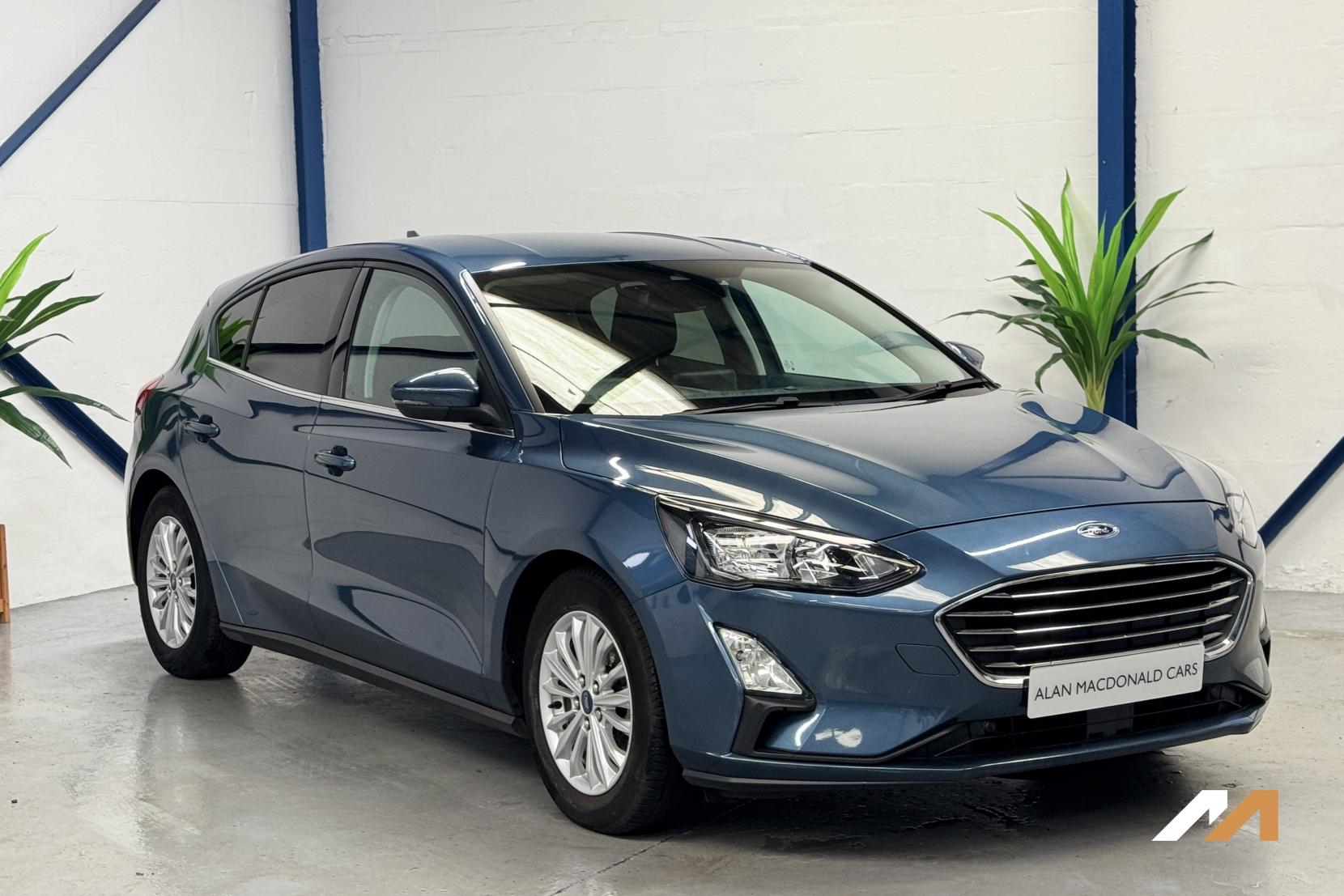 Ford Focus 1.0T EcoBoost Titanium Hatchback 5dr Petrol Manual Euro 6 (s/s) (125 ps)
