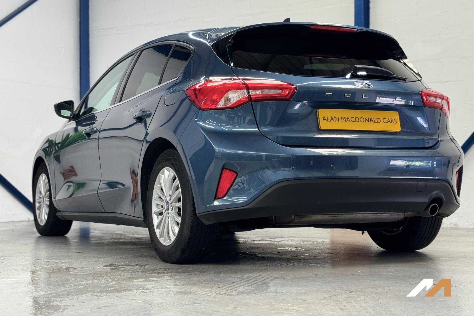 Ford Focus 1.0T EcoBoost Titanium Hatchback 5dr Petrol Manual Euro 6 (s/s) (125 ps)