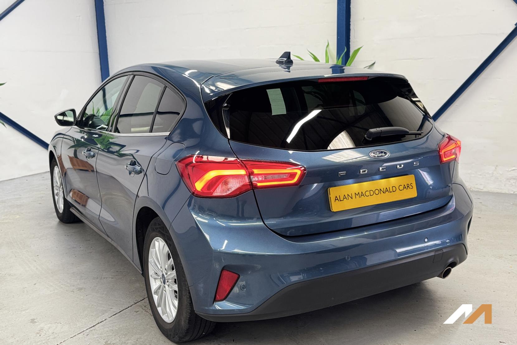 Ford Focus 1.0T EcoBoost Titanium Hatchback 5dr Petrol Manual Euro 6 (s/s) (125 ps)