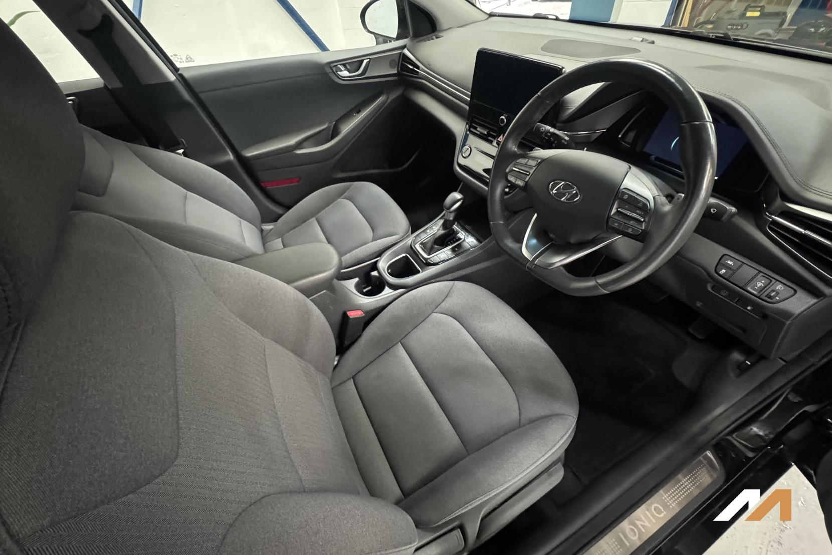 Hyundai IONIQ 1.6 h-GDi Premium Hatchback 5dr Petrol Hybrid DCT Euro 6 (s/s) (141 ps)