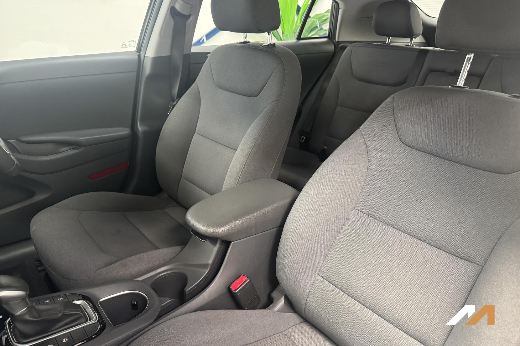Hyundai IONIQ 1.6 h-GDi Premium Hatchback 5dr Petrol Hybrid DCT Euro 6 (s/s) (141 ps)