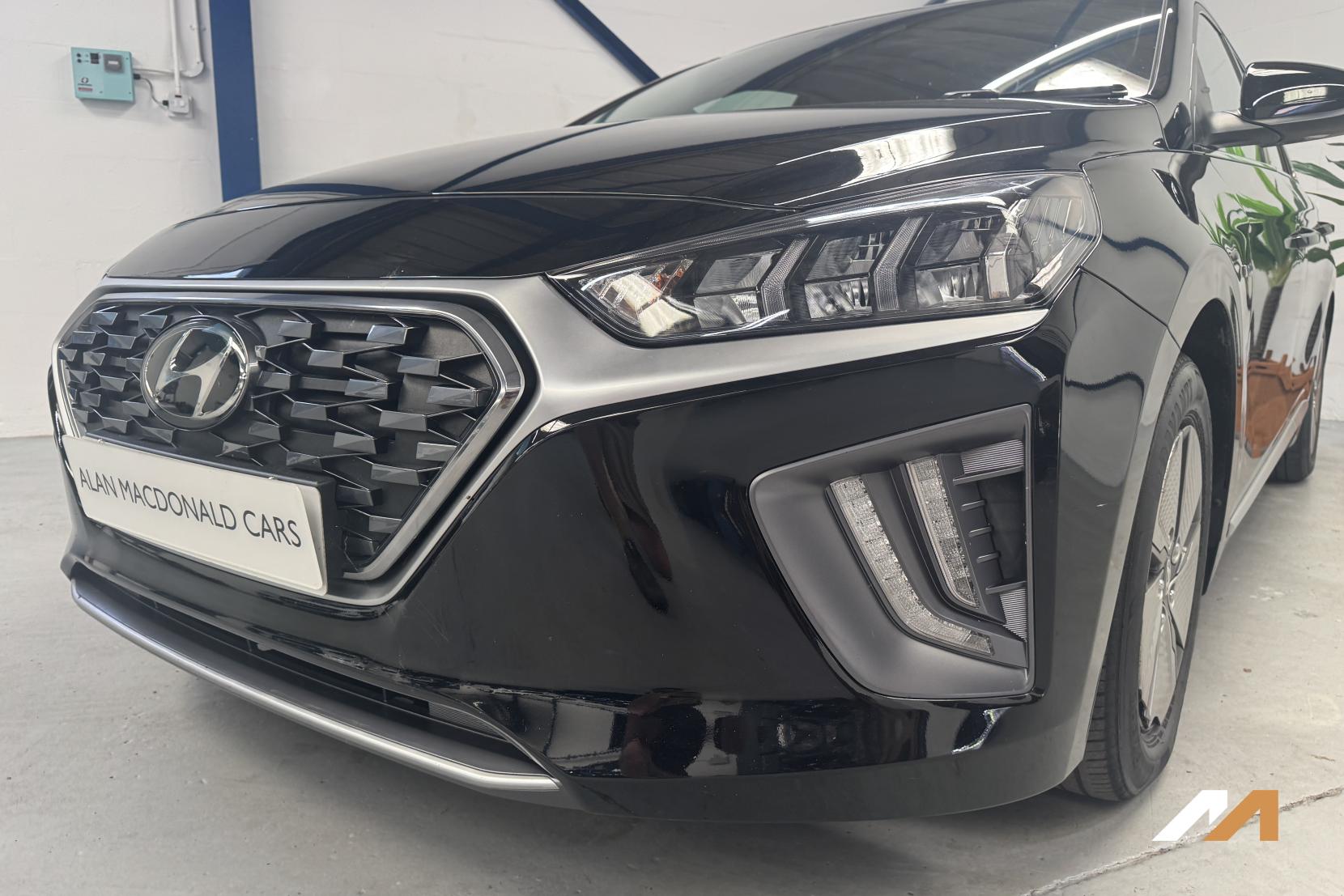 Hyundai IONIQ 1.6 h-GDi Premium Hatchback 5dr Petrol Hybrid DCT Euro 6 (s/s) (141 ps)