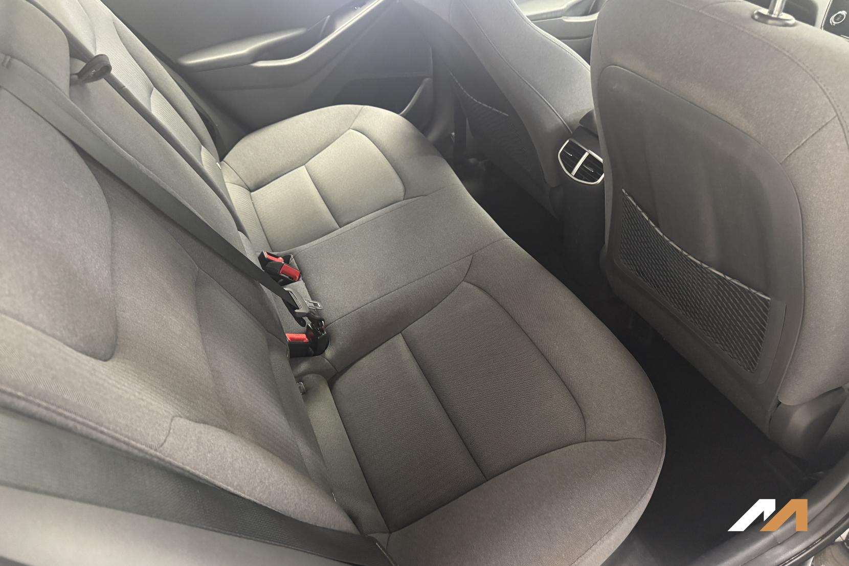 Hyundai IONIQ 1.6 h-GDi Premium Hatchback 5dr Petrol Hybrid DCT Euro 6 (s/s) (141 ps)