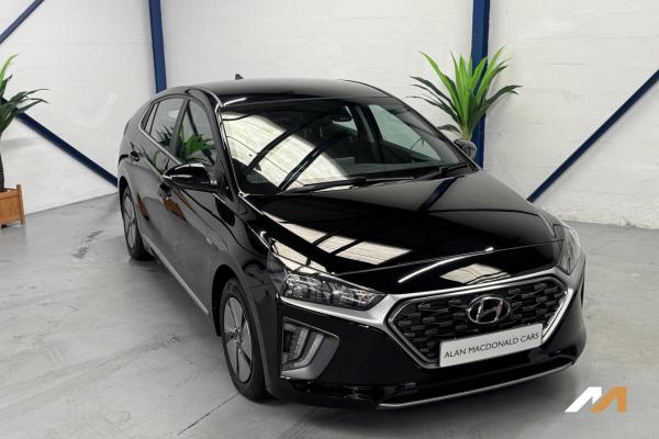Hyundai IONIQ 1.6 h-GDi Premium Hatchback 5dr Petrol Hybrid DCT Euro 6 (s/s) (141 ps)