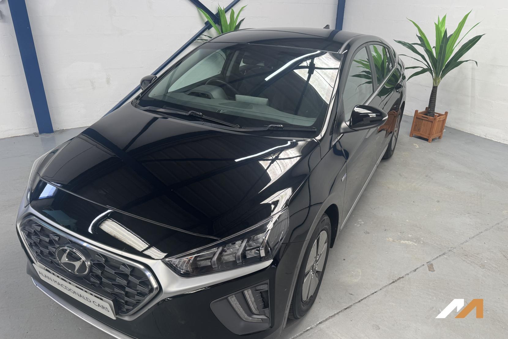 Hyundai IONIQ 1.6 h-GDi Premium Hatchback 5dr Petrol Hybrid DCT Euro 6 (s/s) (141 ps)