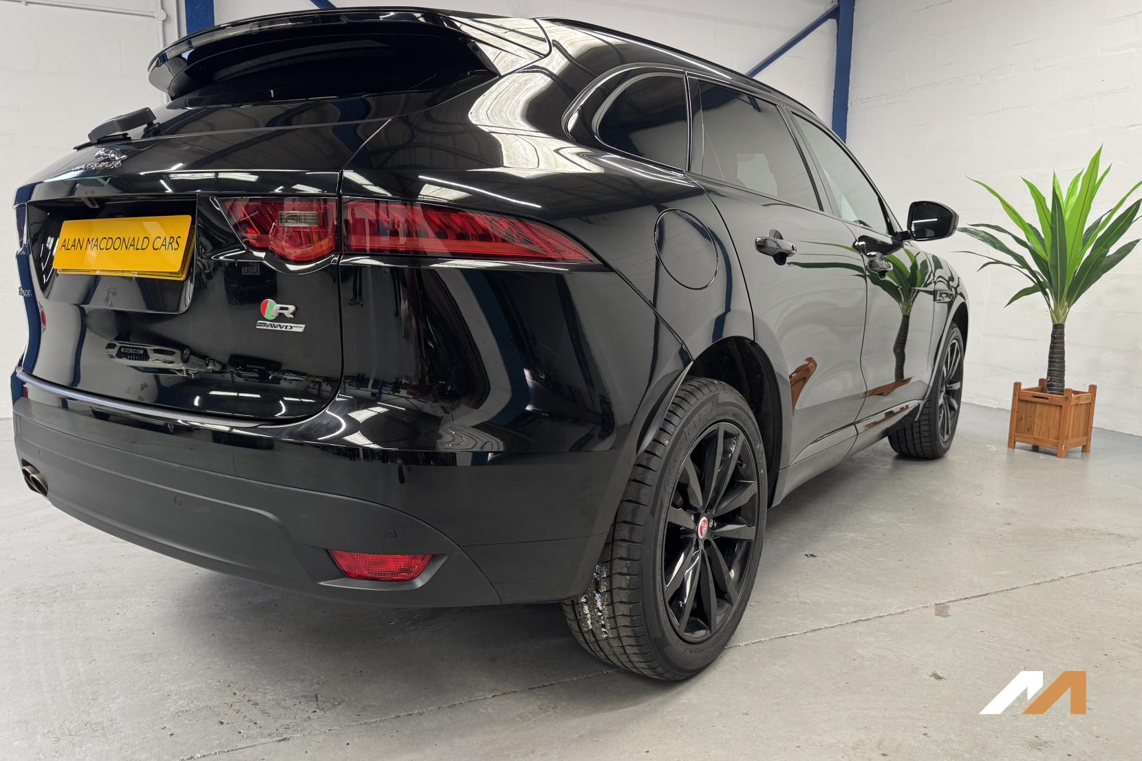 Jaguar F-PACE 2.0 D180 R-Sport SUV 5dr Diesel Auto AWD Euro 6 (s/s) (180 ps)