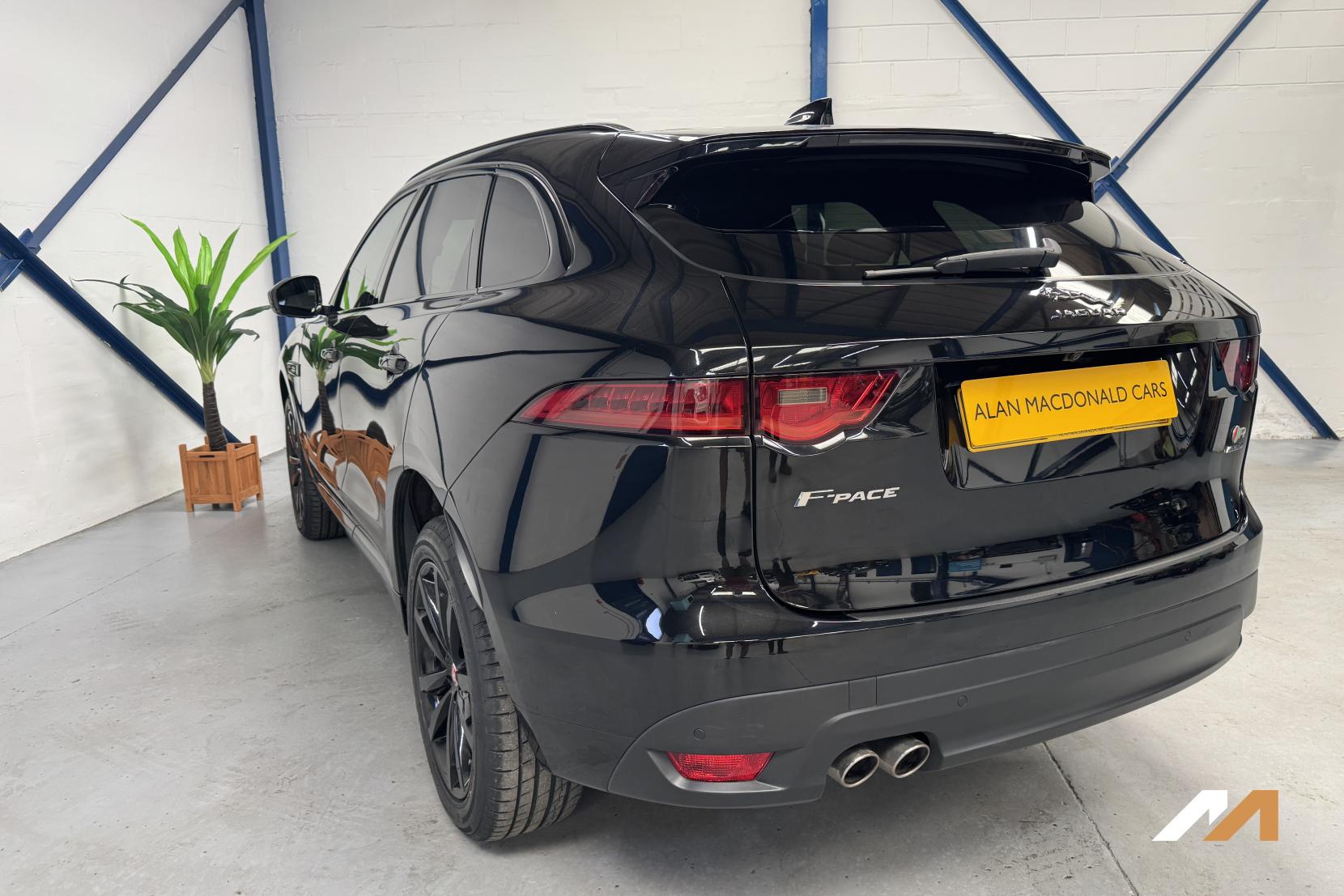 Jaguar F-PACE 2.0 D180 R-Sport SUV 5dr Diesel Auto AWD Euro 6 (s/s) (180 ps)