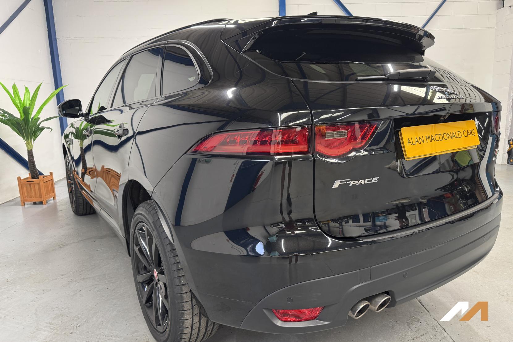 Jaguar F-PACE 2.0 D180 R-Sport SUV 5dr Diesel Auto AWD Euro 6 (s/s) (180 ps)