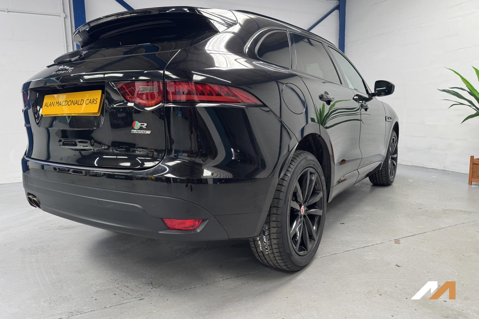 Jaguar F-PACE 2.0 D180 R-Sport SUV 5dr Diesel Auto AWD Euro 6 (s/s) (180 ps)