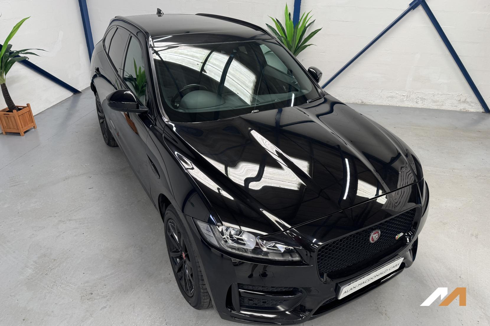 Jaguar F-PACE 2.0 D180 R-Sport SUV 5dr Diesel Auto AWD Euro 6 (s/s) (180 ps)