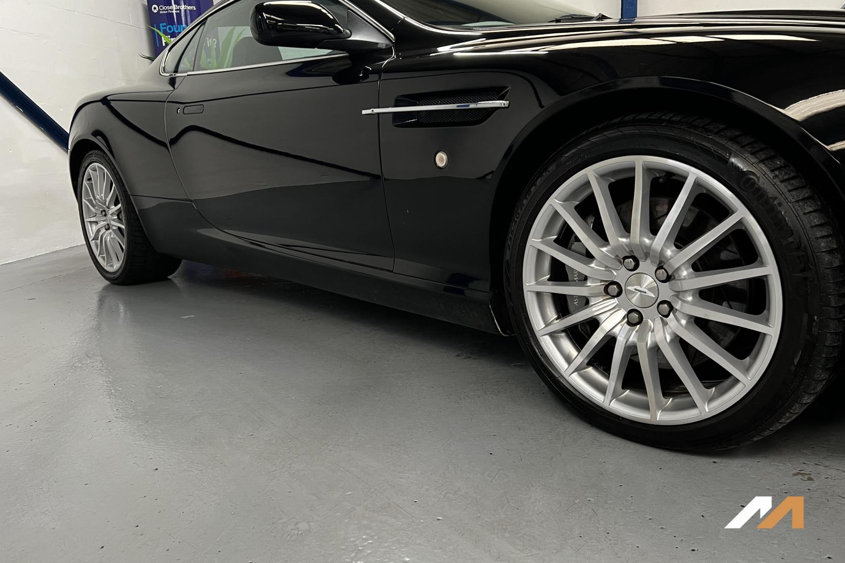 Aston Martin DB9 5.9 Coupe 2dr Petrol Seq (394 g/km, 450 bhp)