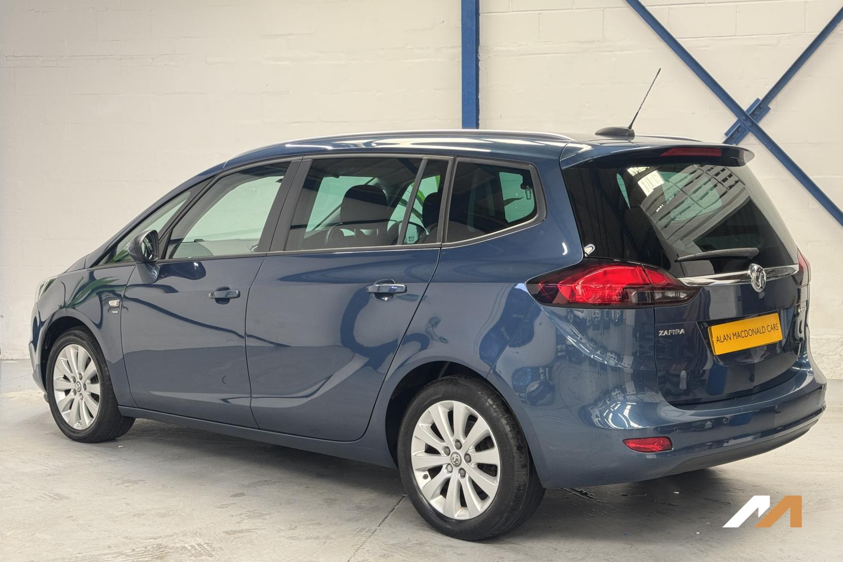 Vauxhall Zafira Tourer 1.6 CDTi ecoFLEX SRi MPV 5dr Diesel Manual Euro 6 (s/s) (134 ps)