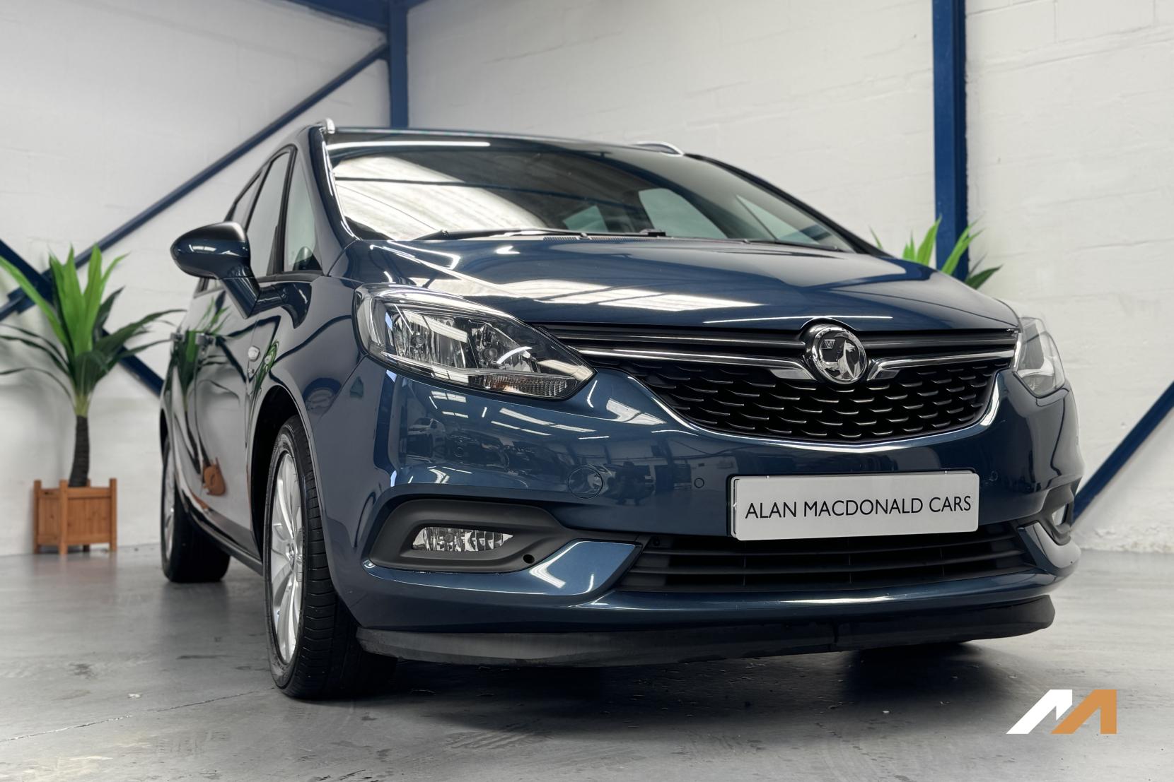 Vauxhall Zafira Tourer 1.6 CDTi ecoFLEX SRi MPV 5dr Diesel Manual Euro 6 (s/s) (134 ps)