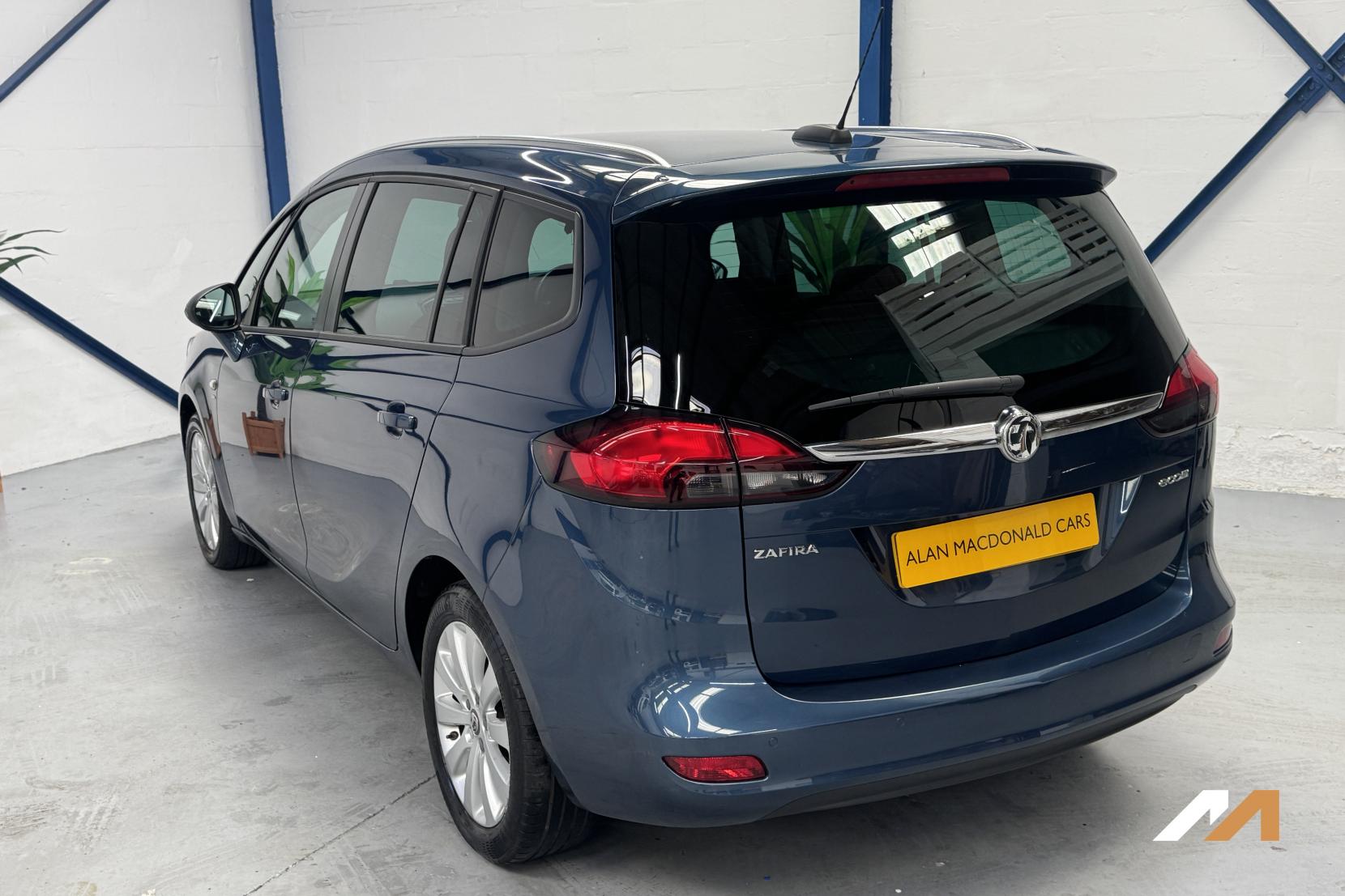 Vauxhall Zafira Tourer 1.6 CDTi ecoFLEX SRi MPV 5dr Diesel Manual Euro 6 (s/s) (134 ps)