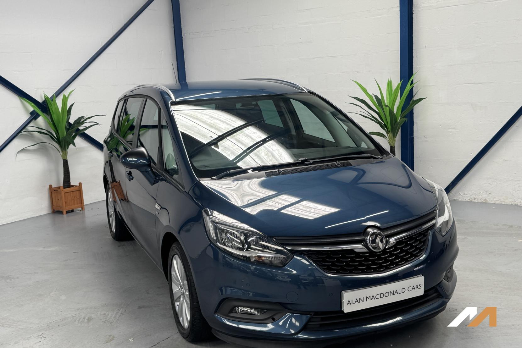Vauxhall Zafira Tourer 1.6 CDTi ecoFLEX SRi MPV 5dr Diesel Manual Euro 6 (s/s) (134 ps)