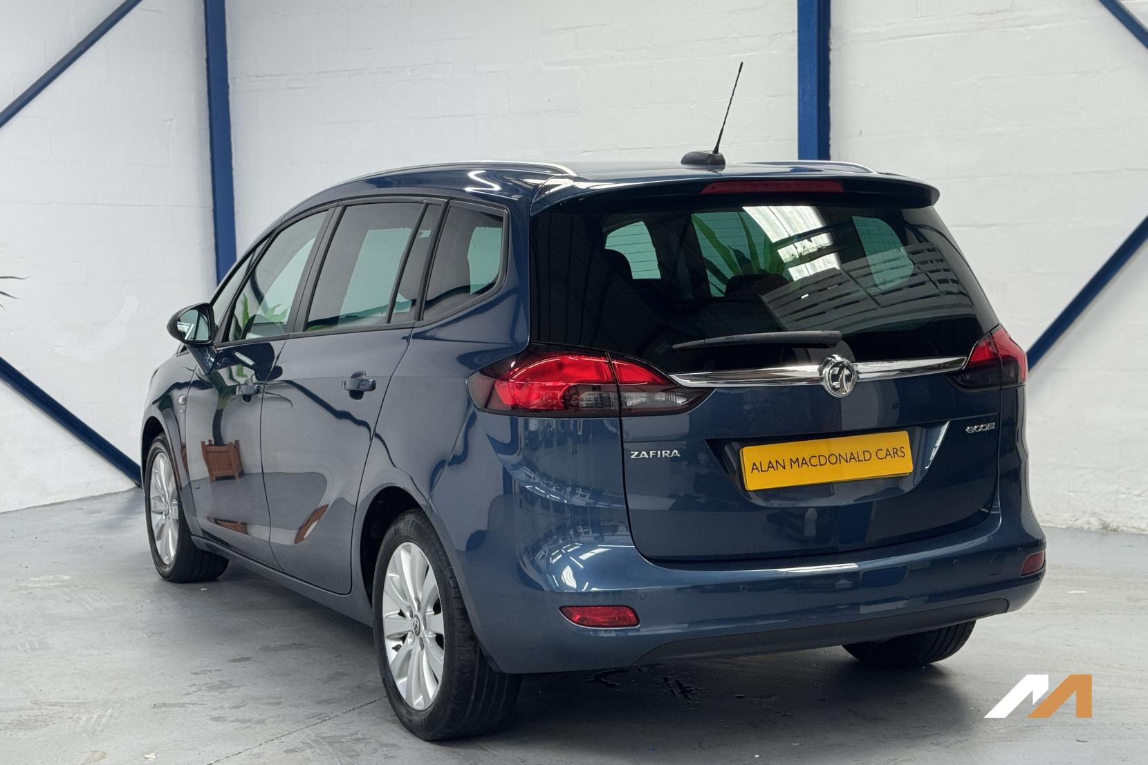 Vauxhall Zafira Tourer 1.6 CDTi ecoFLEX SRi MPV 5dr Diesel Manual Euro 6 (s/s) (134 ps)