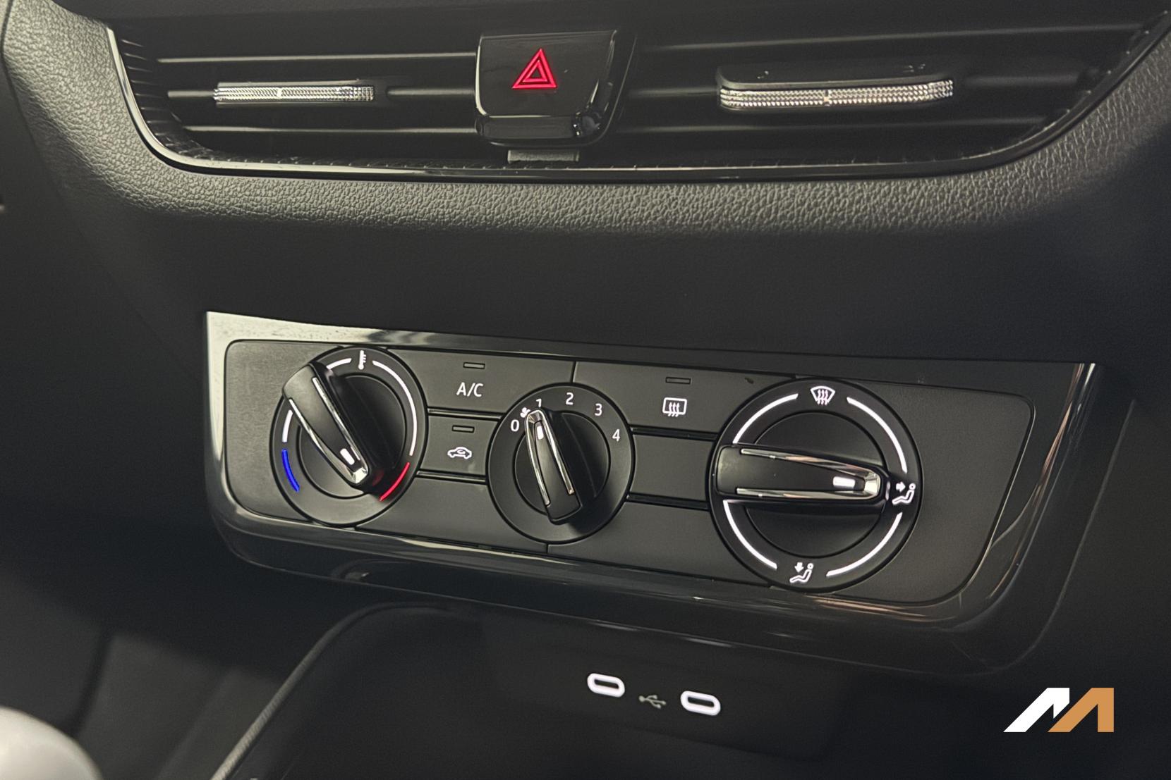 Skoda Fabia 1.0 TSI Colour Edition Hatchback 5dr Petrol DSG Euro 6 (s/s) (110 ps)