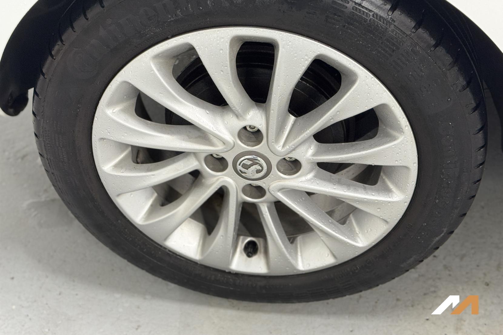 Vauxhall Corsa 1.4i ecoTEC SE Nav Hatchback 5dr Petrol Manual Euro 6 (90 ps)