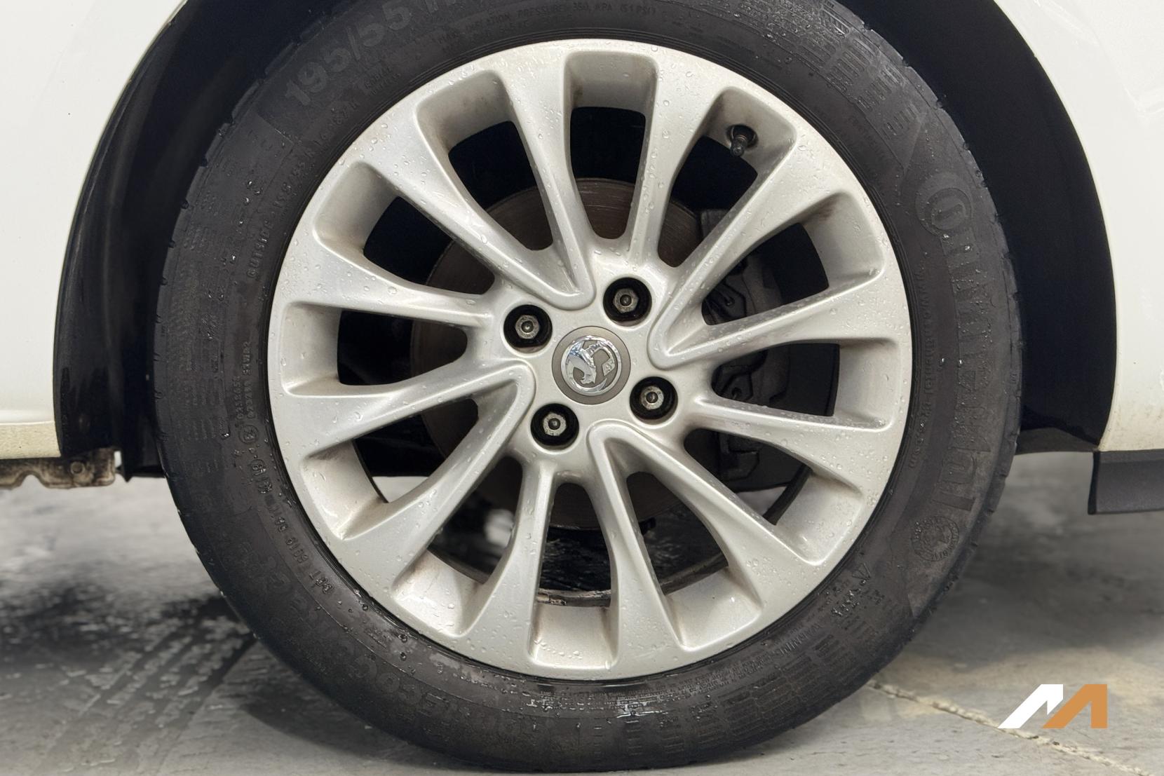 Vauxhall Corsa 1.4i ecoTEC SE Nav Hatchback 5dr Petrol Manual Euro 6 (90 ps)