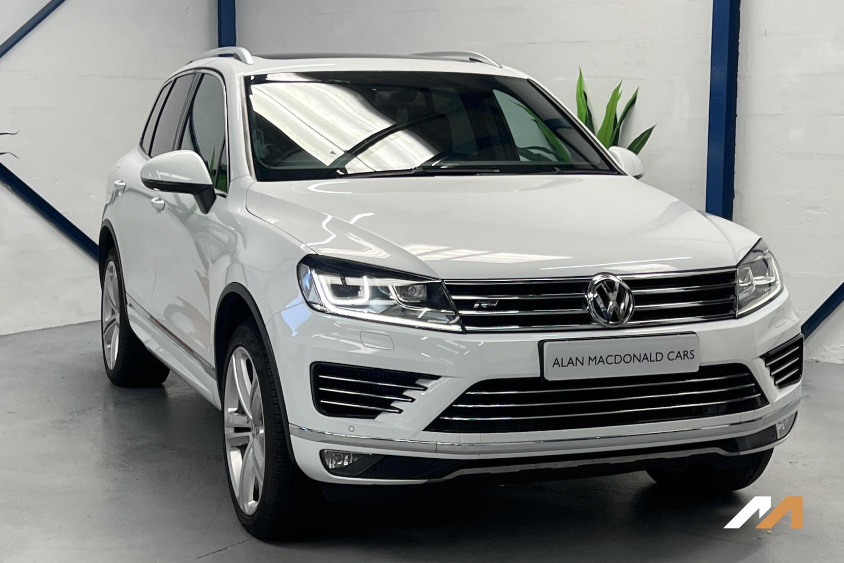 Volkswagen Touareg 3.0 TDI V6 BlueMotion Tech R-Line SUV 5dr Diesel Tiptronic 4WD Euro 6 (s/s) (262 ps)