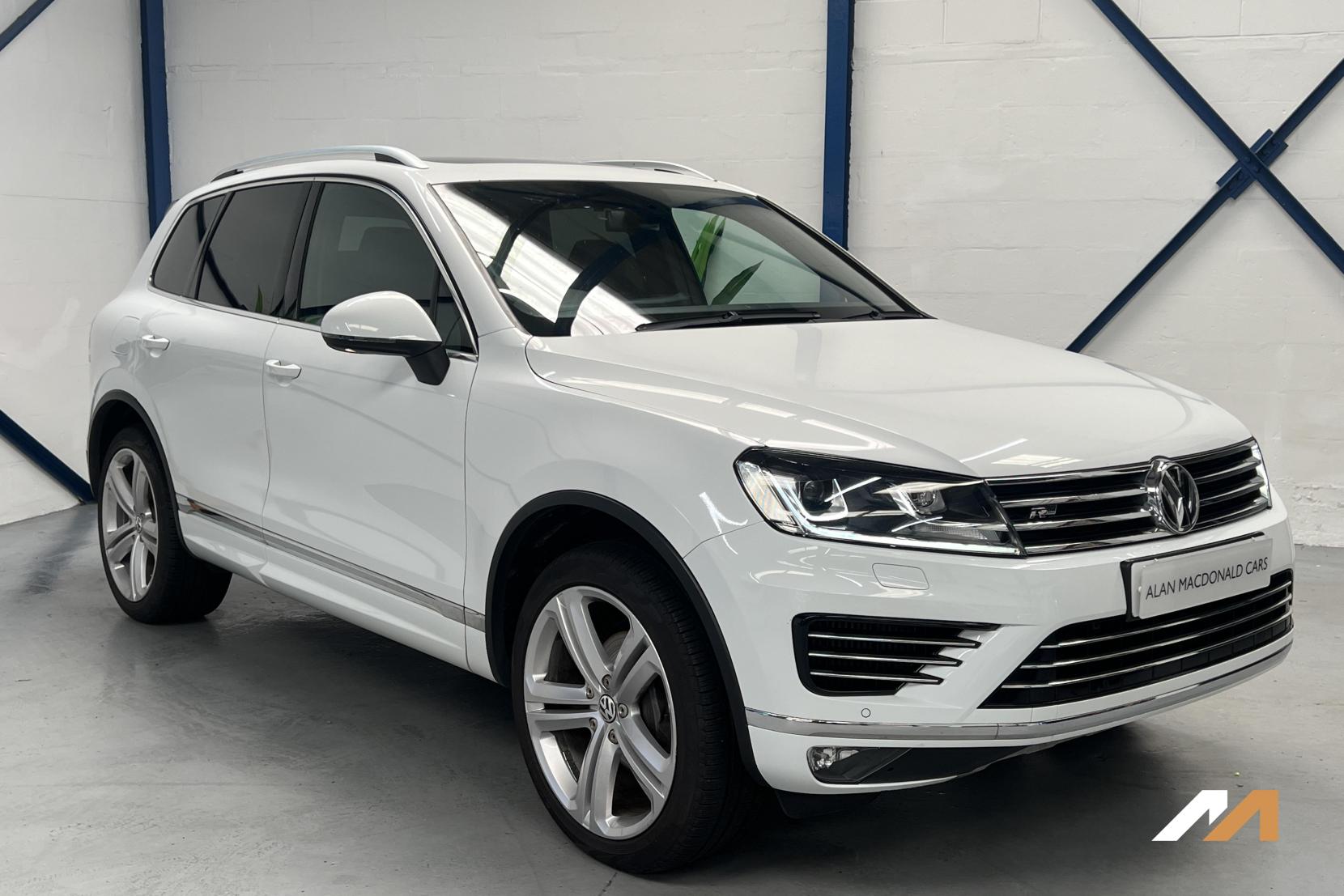 Volkswagen Touareg 3.0 TDI V6 BlueMotion Tech R-Line SUV 5dr Diesel Tiptronic 4WD Euro 6 (s/s) (262 ps)