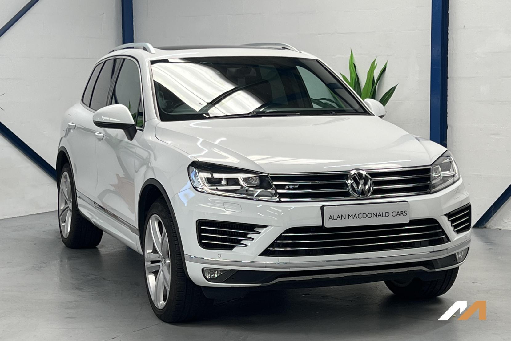 Volkswagen Touareg 3.0 TDI V6 BlueMotion Tech R-Line SUV 5dr Diesel Tiptronic 4WD Euro 6 (s/s) (262 ps)