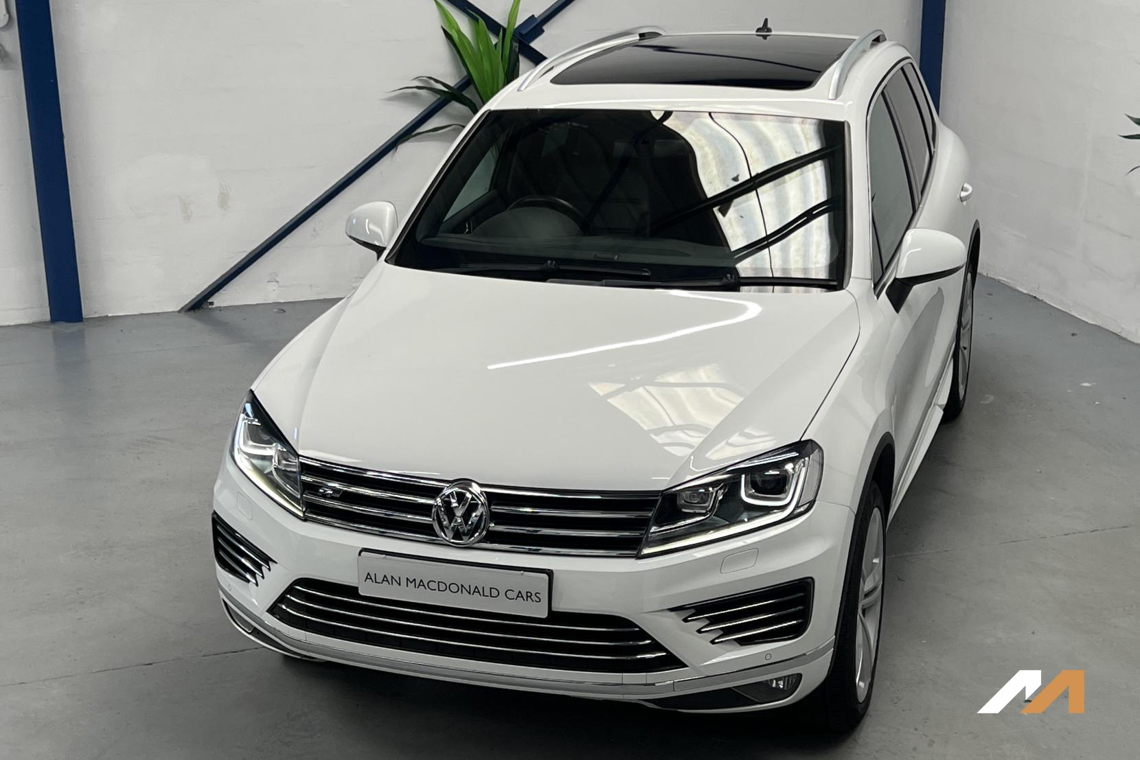 Volkswagen Touareg 3.0 TDI V6 BlueMotion Tech R-Line SUV 5dr Diesel Tiptronic 4WD Euro 6 (s/s) (262 ps)