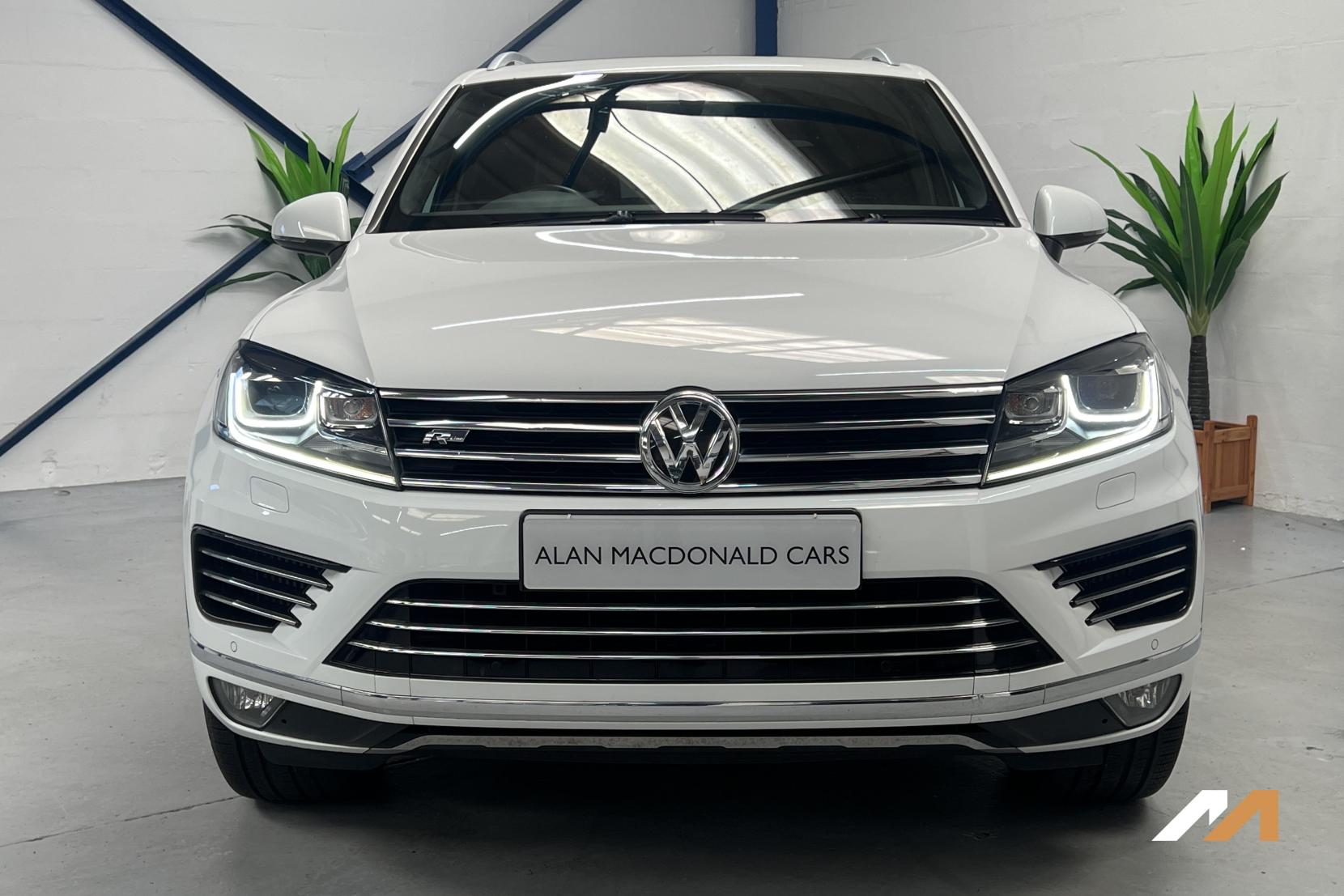 Volkswagen Touareg 3.0 TDI V6 BlueMotion Tech R-Line SUV 5dr Diesel Tiptronic 4WD Euro 6 (s/s) (262 ps)