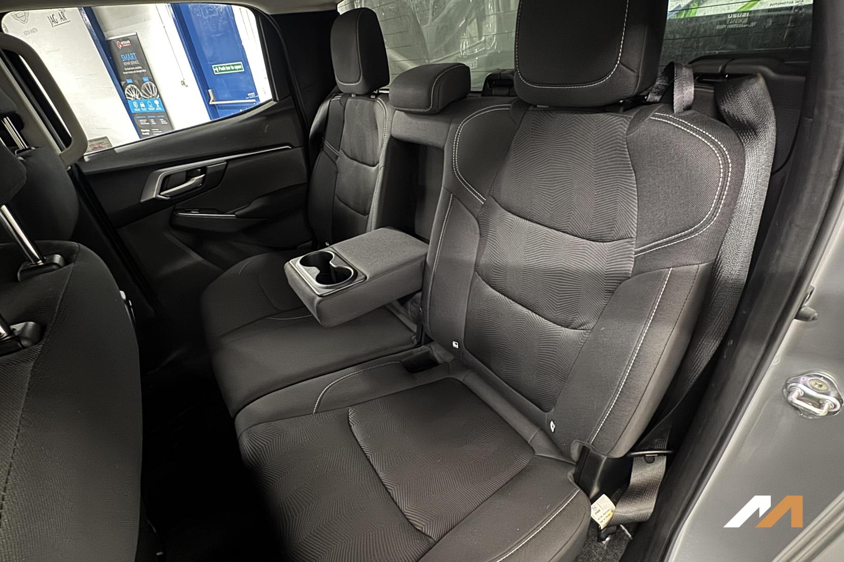 Isuzu D-Max 1.9 TD DL20 Pickup Double Cab 4dr Diesel Manual 4WD Euro 6 (s/s) (164 ps)