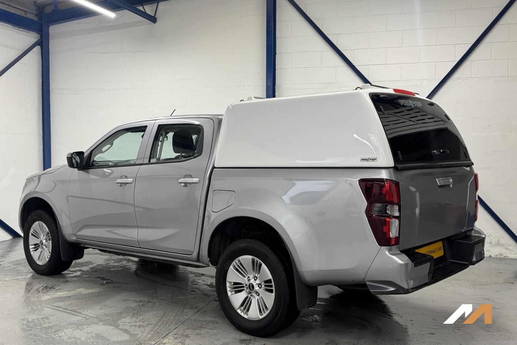 Isuzu D-Max 1.9 TD DL20 Pickup Double Cab 4dr Diesel Manual 4WD Euro 6 (s/s) (164 ps)