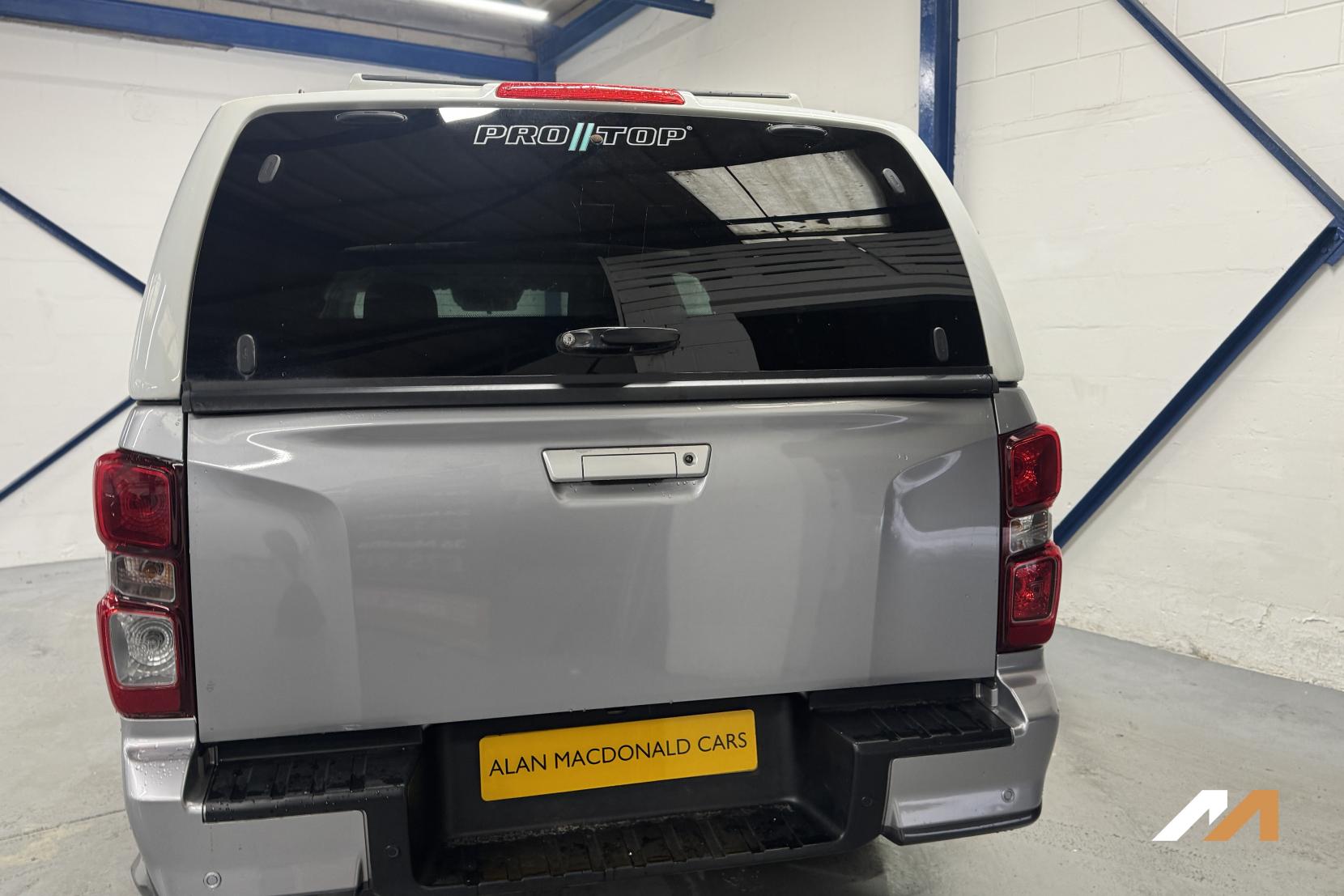 Isuzu D-Max 1.9 TD DL20 Pickup Double Cab 4dr Diesel Manual 4WD Euro 6 (s/s) (164 ps)