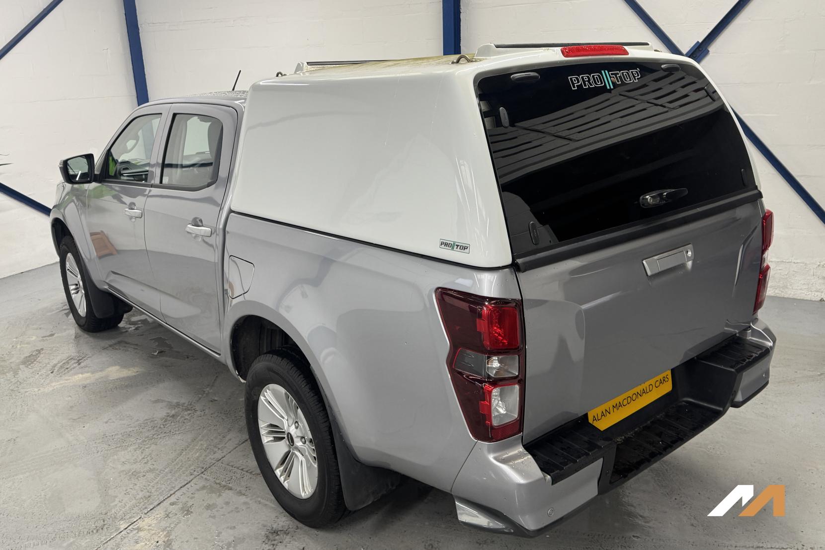 Isuzu D-Max 1.9 TD DL20 Pickup Double Cab 4dr Diesel Manual 4WD Euro 6 (s/s) (164 ps)