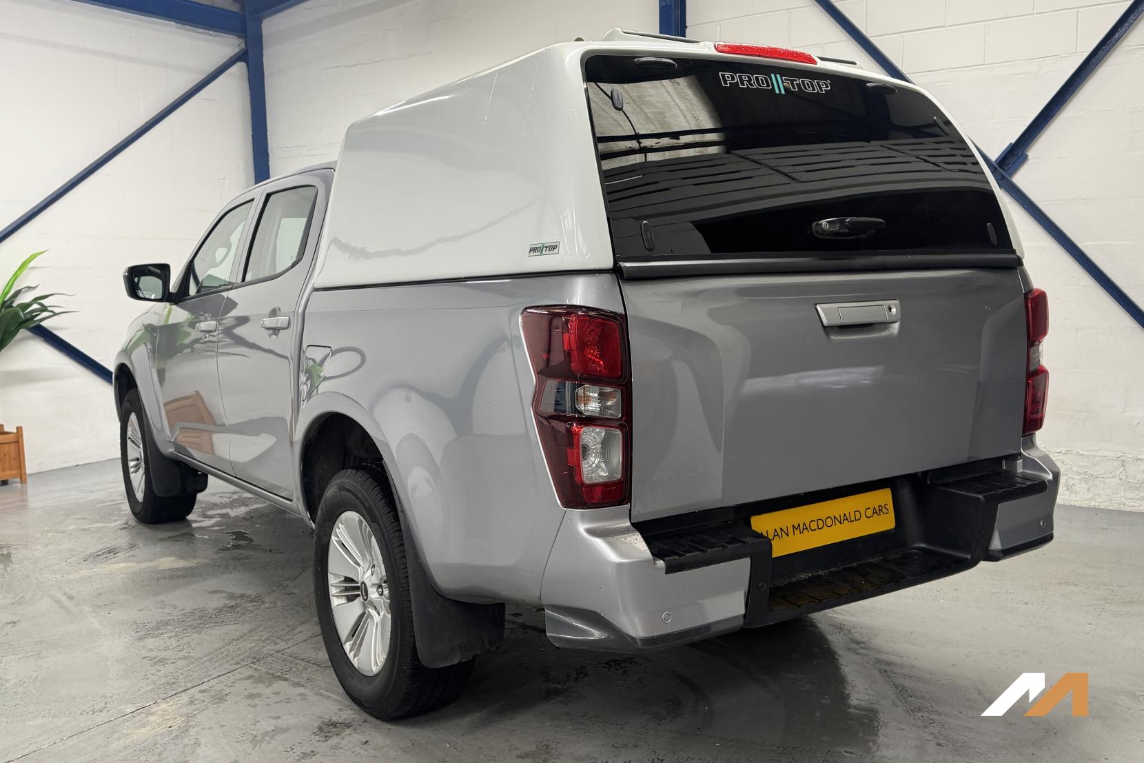 Isuzu D-Max 1.9 TD DL20 Pickup Double Cab 4dr Diesel Manual 4WD Euro 6 (s/s) (164 ps)