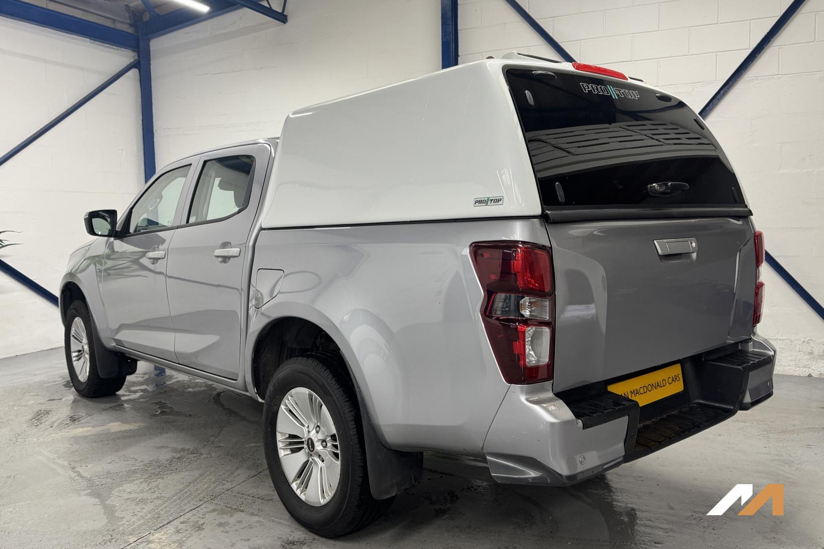 Isuzu D-Max 1.9 TD DL20 Pickup Double Cab 4dr Diesel Manual 4WD Euro 6 (s/s) (164 ps)