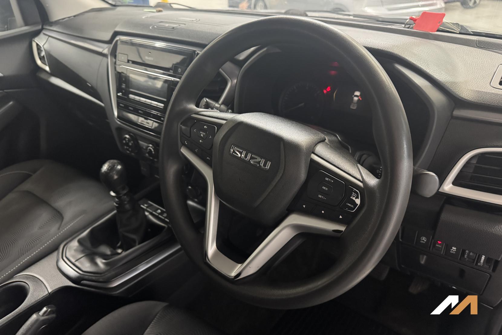 Isuzu D-Max 1.9 TD DL20 Pickup Double Cab 4dr Diesel Manual 4WD Euro 6 (s/s) (164 ps)