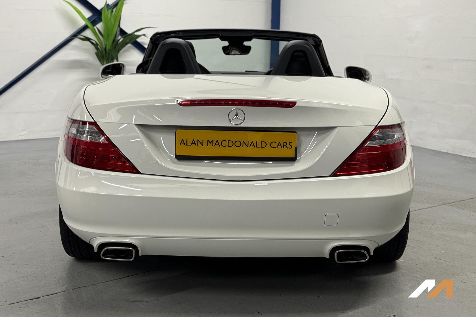 Mercedes-Benz SLK 2.1 SLK250 CDI BlueEfficiency Convertible 2dr Diesel G-Tronic+ Euro 5 (s/s) (204 ps)